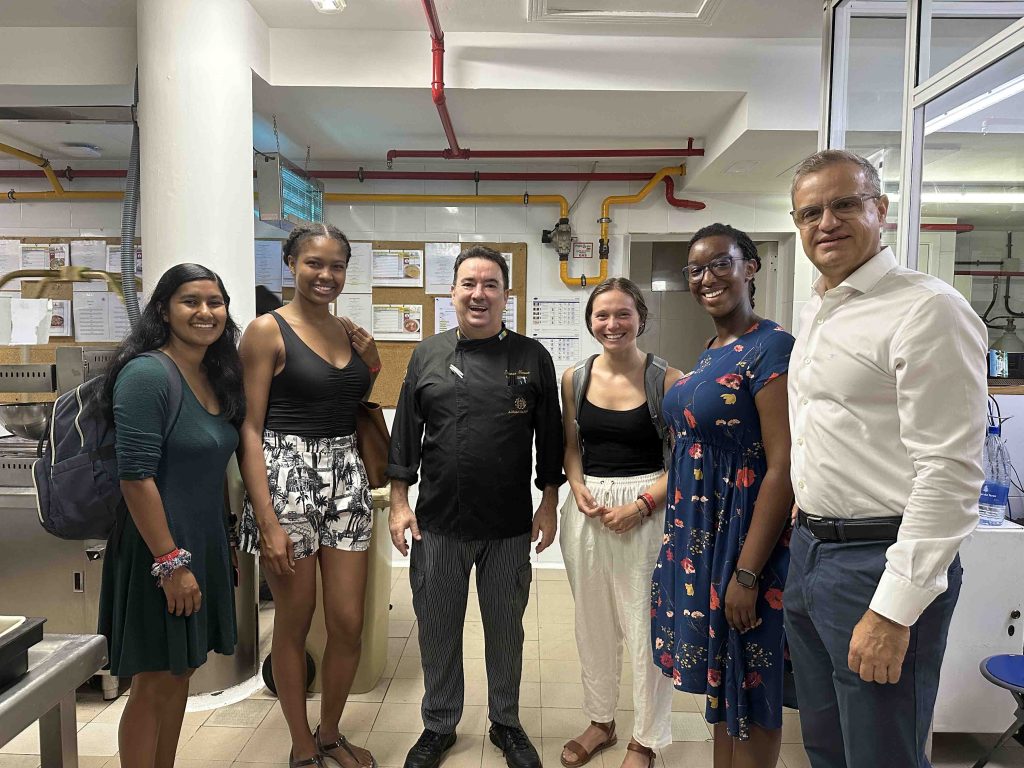 ADRIAN Hoteles aident les &eacute;tudiants d’Oxford &agrave; effectuer leur travail sur le terrain - Adrian Hoteles