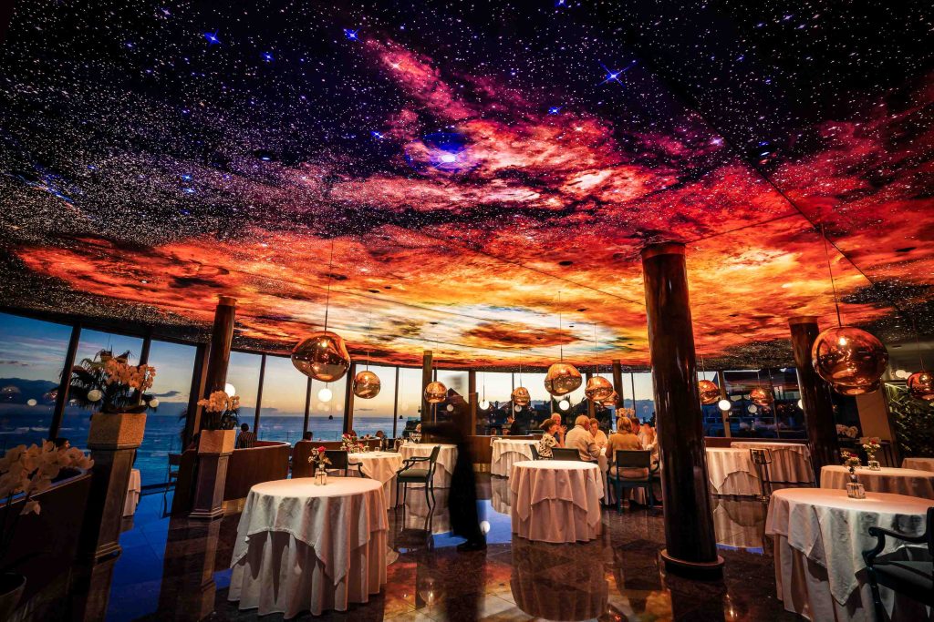 🥂 Celebrate Christmas at La C&uacute;pula! Fine dining for a special evening - Adrian Hoteles