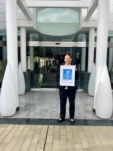Wij ontvangen de diploma’s van de Quality Award 2023 van Jet2Holidays - Adrian Hoteles